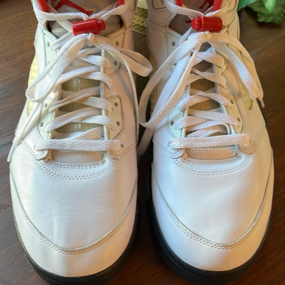 Nike AirJordan 5 - Picture 2 of 8